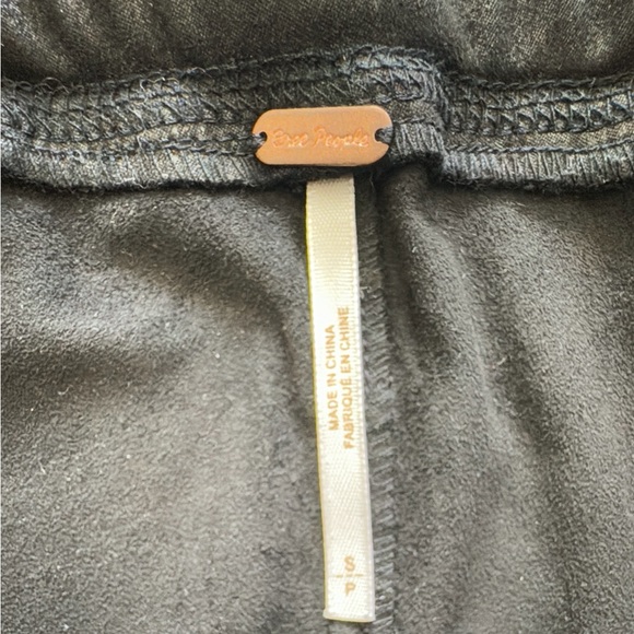 Free People - Picture 4 of 6